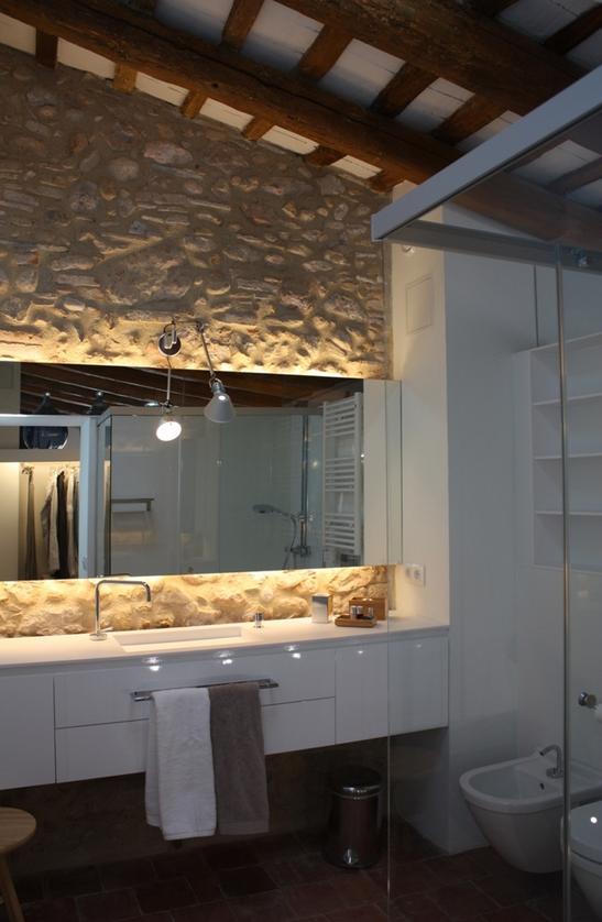 bano-de-diseno-rustico-en-vivienda-particular-Tono-Bagno