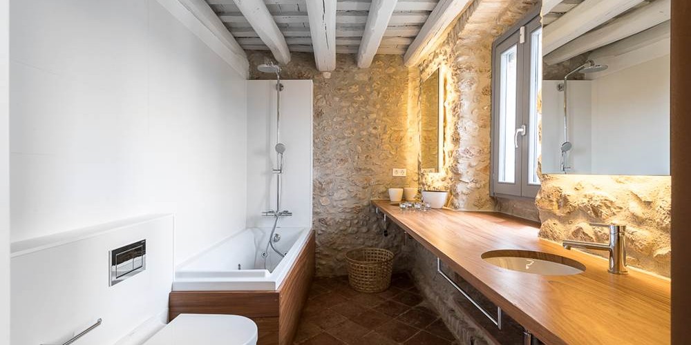 Baños-rusticos-casa-pueblo-Tono-Bagno-1-1000x500