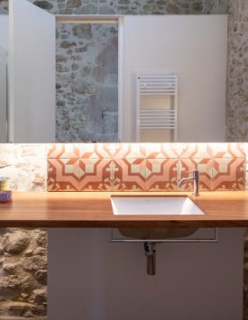 reforma-baños-rusticos-masia-pals-girona